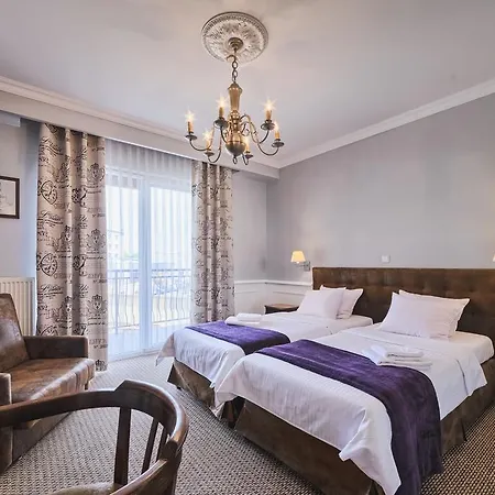 Grand Hotel