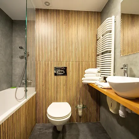 Grand 3* Čenstochová