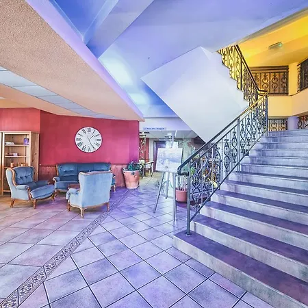 Grand Hotel