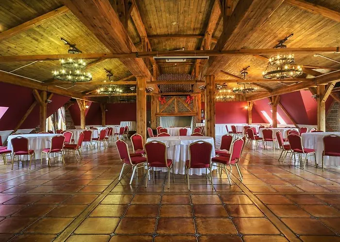 מלון Grand צ'סטוצ'ובה